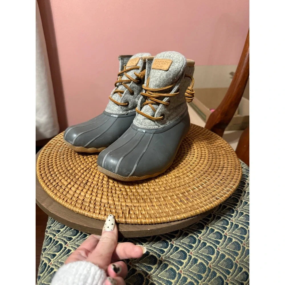 Sperry Saltwater Grey Wool Quilted Duck Boots Insulated STS82475 Womens 6M